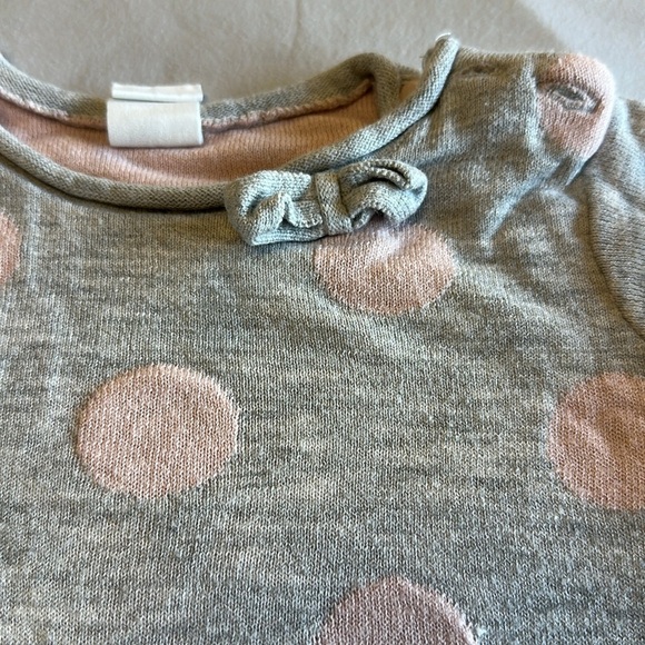 H&M Kids Sweater - Gray with Pink Dots all around and bow on the chest - Picture 2 of 3